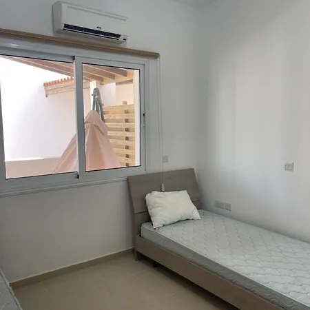 Valentine Family Kiti