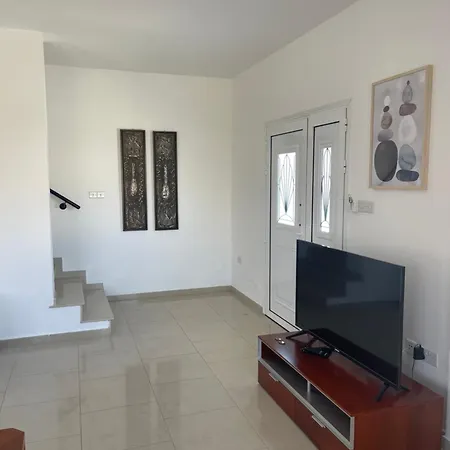 וילה Valentine Family *