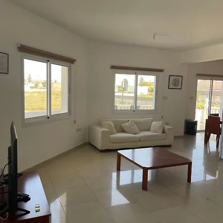 Villa Valentine Family Kiti